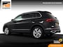 Volkswagen Tiguan 1.4 TSI eHybrid 245PK Business+ | Panorama | Virtual | Head-Up | Elek.trekhaak - RIJKLAAR