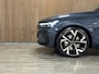 Volvo XC60 T6 AWD Recharge Ultra Black Edition | Full Option! | Luchtvering | Bowers & Wilkins | Trekhaak | Stoelventilatie | 360° Camera | Head-Up Display | Stoelmassage | Adaptieve Cruise Control | Stoelverwarming voor+achter | Stuurwielverwarming | Full LED Meest
