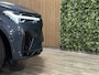 Volvo XC60 T6 AWD Recharge Ultra Black Edition | Full Option! | Luchtvering | Bowers & Wilkins | Trekhaak | Stoelventilatie | 360° Camera | Head-Up Display | Stoelmassage | Adaptieve Cruise Control | Stoelverwarming voor+achter | Stuurwielverwarming | Full LED Meest