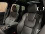 Volvo XC60 T6 AWD Recharge Ultra Black Edition | Full Option! | Luchtvering | Bowers & Wilkins | Trekhaak | Stoelventilatie | 360° Camera | Head-Up Display | Stoelmassage | Adaptieve Cruise Control | Stoelverwarming voor+achter | Stuurwielverwarming | Full LED Meest