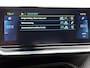 Peugeot e-2008 GT Pack 50kWh 136pk Automaat | 1ste eigenaar | 3 FASE | Schuif/Kanteldak | Dodehoekdetectie | LEER/Alcantara | Camera | LED lampen |
