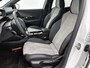Peugeot e-2008 GT Pack 50kWh 136pk Automaat | 1ste eigenaar | 3 FASE | Schuif/Kanteldak | Dodehoekdetectie | LEER/Alcantara | Camera | LED lampen |soh 93.4%
