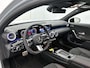 Mercedes-Benz A-klasse 250 e Business Solution AMG | Nightpakket | Panoramaschuifdak | Multibeam LED | Stoelverwarming voor | Smartphone integratie | KEYLESS GO | Extra USB-poorten |