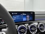 Mercedes-Benz A-klasse 250 e Business Solution AMG | AMG Line Plus pakket | Panoramaschuifdak | Memorypakket | Augmented Reality Navigation | 	Smartphone-integratie | 19 inch AMG velgen | 360° camera | Head-up display |