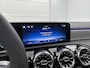 Mercedes-Benz A-klasse 250 e Business Solution AMG | AMG Line Plus pakket | Panoramaschuifdak | Memorypakket | Augmented Reality Navigation | 	Smartphone-integratie | 19 inch AMG velgen | 360° camera | Head-up display |