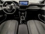 Peugeot 208 1.2 PureTech 100 Allure Sport (VIRTUAL COCKPIT, APPLE CARPLAY, GROOT NAVI, LEDER, 360 CAMERA, KEYLESS, SPORTSTOELEN, GETINT GLAS, LM VELGEN, NIEUWSTAAT)