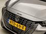 Peugeot 208 1.2 PureTech 100 Allure Sport (VIRTUAL COCKPIT, APPLE CARPLAY, GROOT NAVI, LEDER, 360 CAMERA, KEYLESS, SPORTSTOELEN, GETINT GLAS, LM VELGEN, NIEUWSTAAT)