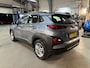 Hyundai Kona 1.0 T-GDI 120pk Essence | Apple carplay / Android auto | Navigatie | Camera | Cruise control | Krell sound | Climate control | NAP | Rijklaar prijs!