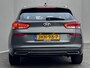 Hyundai i30 Wagon 1.0 T-GDi MHEV Comfort Smart Automaat / Goed onderhouden / Navigatie / Stuur- en stoelverwarming / Camera / Climate Control / apple Carplay Android / 17" LM wielen met All Season banden /