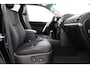 Toyota Land Cruiser 5 pers. 2.8 D-4D Professional | Trekhaak | Treeplanken | Stoel-/achterbankverwarming | Stoelventilatie | Leder | Dodehoek detectie | JBL | Navigatie | Apple Carplay / Android Auto