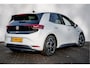Volkswagen ID.3 First Plus 58 kWh Camera/ Stoel-stuurverwarming/ Full led/ Navigatie/ Carplay/ 19" Lmv