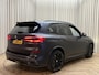 BMW X5 xDrive45e 395PK *M-Sport* Mat Zwart / Panoramadak / Memory / Adaptive Cruise / Elek. Trekhaak / Stoelverwarming / 20"LMV
