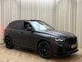 BMW X5 xDrive45e 395PK *M-Sport* Mat Zwart / Panoramadak / Memory / Adaptive Cruise / Elek. Trekhaak / Stoelverwarming / 20"LMV