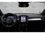 Volvo XC40 2.0 B3 Plus Dark | Adaptive cruise control | Pixel LED koplampen | 360 camera | 19" velgen | Getint glas | Dode hoek detectie BLIS |