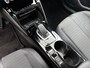 Peugeot e-208 EV Allure Pack 50 kWh 136pk | Navigatie via Apple Carplay / Android Auto | Achteruitrijcamera | 3D Cockpit | Climate Control | Adaptieve Cruise Control | Parkeersensoren | Stoelverwarming | Stof/kunstleder | Keyless | DAB+ radio | Led koplampen | Donker getint glas | 16" lichtmetalen velgen |