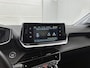Peugeot e-208 EV Allure Pack 50 kWh 136pk | Navigatie via Apple Carplay / Android Auto | Achteruitrijcamera | 3D Cockpit | Climate Control | Adaptieve Cruise Control | Parkeersensoren | Stoelverwarming | Stof/kunstleder | Keyless | DAB+ radio | Led koplampen | Donker getint glas | 16" lichtmetalen velgen |