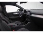 Volvo XC40 B4 Plus Black Edition Panoramisch Schuif-/Kanteldak | Adaptieve Cruise Control met Pilot Assist | Premium Audio by Harman Kardon | Elektrisch bedienbare bestuurdersstoel met geheugen | 360 Parkeercamera | Park Assist voor + achter | Verwarmbare voorstoelen + stuurwiel | Adaptieve koplampen | 20 inch Lichtmetalen velgen