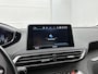 Peugeot 3008 1.2 Allure 130pk Automaat | Navigatie | Climate Control | Cruise Control | Achteruitrijcamera | Parkeersensoren Voor + Achter | LED | Dodehoekdetectie | 18" Lichtmetalen Velgen | Apple Carplay/Android Auto |