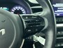 Kia Stonic 1.0 MHEV DynamicLine 100pk | Navigatie | Climate Control | Cruise Control | Achteruitrijcamera | Parkeersensoren Achter | LED | 15" Lichtmetalen Velgen | DAB Ontvanger | Apple Carplay/Android Auto |