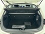 Kia Stonic 1.0 MHEV DynamicLine 100pk | Navigatie | Climate Control | Cruise Control | Achteruitrijcamera | Parkeersensoren Achter | LED | 15" Lichtmetalen Velgen | DAB Ontvanger | Apple Carplay/Android Auto |