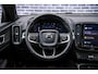 Volvo XC40 B4 Core | Adaptieve Cruise Control | Trekhaak | Standkachel | Keyless | Parkeercamera | Dodehoek Detectie | Donker Getint Glas | Stoel-/Stuurverwarming |