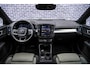Volvo XC40 B4 Core | Adaptieve Cruise Control | Trekhaak | Standkachel | Keyless | Parkeercamera | Dodehoek Detectie | Donker Getint Glas | Stoel-/Stuurverwarming |