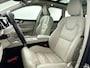 Volvo XC60 T8 Recharge Inscription | 19" | Geventileerd Nappa Leder | Harman Kardon | Elektr. verst. stoelen | Keyless | Elektr. Achterklep | Parkeercamera | Panoramadak | Parkeerverwarming
