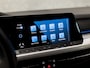 Volkswagen Golf 2.0 TDI Golf (APPLE CARPLAY, GROOT NAVI, KEYLESS, SPORTSTOELEN, PARKEERSENSOREN, SFEERVERLICHTING, STUUR/STOELVERWARMING, LM VELGEN, NIEUWE APK, NIEUWSTAAT)