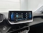 Peugeot e-208 EV Allure Pack 50 kWh 136pk | Navigatie | Achteruitrijcamera | 3D Cockpit | Climate Control | Cruise Control | Parkeersensoren | Stof/kunstleder | Keyless start | Apple Carplay / Android Auto | DAB+ radio | Led koplampen | Donker getint glas | 16" lichtmetalen velgen |