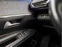 Peugeot 3008 1.2 PureTech Active Sport Automaat (FACELIFT, APPLE CARPLAY, GROOT NAVI, LEDER, STOELVERWARMING, 360 CAMERA, SPORTSTOELEN, KEYLESS, LED KOPLAMPEN, NIEUWSTAAT)