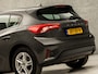 Ford Focus 1.0 EcoBoost Titanium Sport Automaat (APPLE CARPLAY, GROOT NAVI, STUUR/STOELVERWARMING, KEYLESS, LM VELGEN, SPORTSTOELEN, PARKEERSENSOREN, DAB+, LANE ASSIST, NIEUWE APK, NIEUWSTAAT)