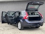 Volvo V60 1.5 T3 Momentum | Navigatie | Stoelverwarming | Automaat | Climate Control