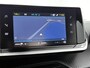 Peugeot e-2008 EV Active 50 kWh 136pk Automaat | Afneembare Trekhaak | Navigatie | Climate Control | Cruise Control | 16" Lichtmetalen Velgen | LED | DAB Ontvanger | Apple Carplay/Android Auto |