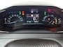 Peugeot e-2008 EV Active 50 kWh 136pk Automaat | Afneembare Trekhaak | Navigatie | Climate Control | Cruise Control | 16" Lichtmetalen Velgen | LED | DAB Ontvanger | Apple Carplay/Android Auto |
