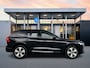Volvo XC60 T6 Recharge Plus Dark | 19" Allseason | Sportstoelen | Trekhaak | Full LED | Elektrisch verstelbare stoelen | Panoramadak | Adaptieve cruise | BLIS | Stoel/stuur/achterbankverwarming | Parkeercamera
