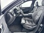 Volvo XC60 T6 Recharge Plus Dark | 19" Allseason | Sportstoelen | Trekhaak | Full LED | Elektrisch verstelbare stoelen | Panoramadak | Adaptieve cruise | BLIS | Stoel/stuur/achterbankverwarming | Parkeercamera