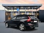 Volvo XC60 T6 Recharge Plus Dark | 19" Allseason | Sportstoelen | Trekhaak | Full LED | Elektrisch verstelbare stoelen | Panoramadak | Adaptieve cruise | BLIS | Stoel/stuur/achterbankverwarming | Parkeercamera