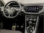 Volkswagen T-Roc 1.0 TSI Sport (APPLE CARPLAY, GROOT NAVI, CLIMATE, CAMERA, LED KOPLAMPEN, SPORTSTOELEN, ADAPTIVE CRUISE, DAB+, NIEUWSTAAT)