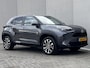 Toyota Yaris Cross 1.5 Hybrid Dynamic Automaat / Fabrieksgarantie tot 04-2028 < 100.000km, tot 10 jaar mogelijk ** / Navigatie (abbo) / Adaptieve CC / Achteruitrijcamera / Apple Carplay Android / 17" LM wielen /