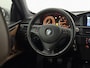 BMW 3-Serie Coupé 320i Introduction Leder, Parkeersensoren, Apple carplay, Clima, Cruise control, Gebruikssporen