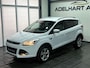 Ford Kuga 1.6 Titanium / Key less / Elektrische koffer / Verwarmde stoelen / Verwarmd stuur