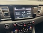Kia Niro 1.6 GDi HYBRID EXECUTIVE LINE AUTOMAAT TREKHAAK NAVIGATIE A RIJ CAMERA STUUR EN STOELVERWARMING LEDER INT APPLE CARPLAY 18 INCH LMV ZEER MOOI !!
