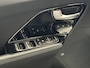 Kia Niro 1.6 GDi HYBRID EXECUTIVE LINE AUTOMAAT TREKHAAK NAVIGATIE A RIJ CAMERA STUUR EN STOELVERWARMING LEDER INT APPLE CARPLAY 18 INCH LMV ZEER MOOI !!