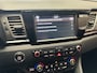 Kia Niro 1.6 GDi HYBRID EXECUTIVE LINE AUTOMAAT TREKHAAK NAVIGATIE A RIJ CAMERA STUUR EN STOELVERWARMING LEDER INT APPLE CARPLAY 18 INCH LMV ZEER MOOI !!