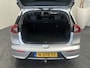 Kia Niro 1.6 GDi HYBRID EXECUTIVE LINE AUTOMAAT TREKHAAK NAVIGATIE A RIJ CAMERA STUUR EN STOELVERWARMING LEDER INT APPLE CARPLAY 18 INCH LMV ZEER MOOI !!