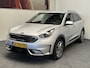 Kia Niro 1.6 GDi HYBRID EXECUTIVE LINE AUTOMAAT TREKHAAK NAVIGATIE A RIJ CAMERA STUUR EN STOELVERWARMING LEDER INT APPLE CARPLAY 18 INCH LMV ZEER MOOI !!