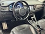 Kia Niro 1.6 GDi HYBRID EXECUTIVE LINE AUTOMAAT TREKHAAK NAVIGATIE A RIJ CAMERA STUUR EN STOELVERWARMING LEDER INT APPLE CARPLAY 18 INCH LMV ZEER MOOI !!