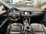 Kia Niro 1.6 GDi HYBRID EXECUTIVE LINE AUTOMAAT TREKHAAK NAVIGATIE A RIJ CAMERA STUUR EN STOELVERWARMING LEDER INT APPLE CARPLAY 18 INCH LMV ZEER MOOI !!