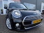 MINI Cooper Mini 1.5 Chili Business van 3de Eig met parkeersensoren en navigatie en bluetooth telefoon en airco