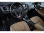 Volvo V40 Cross Country T3 Automaat Polar+ Luxury | Lederen bekleding | Panorama dak | Stoelverwarming | 17 inch | Parkeersensoren | LED | Keyless